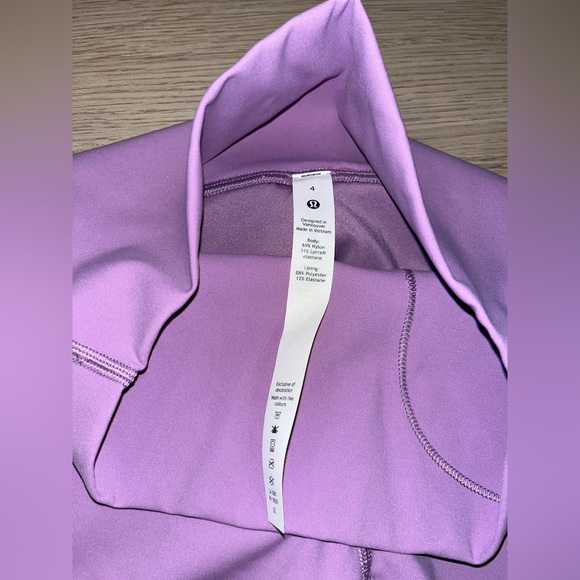 *SOLD* Lululemon Wunder Under High-Rise Tight 28" Luxtreme
Wisteria Purple NWT - Picture 8 of 11